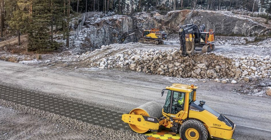 Nuovi pacchetti Compact Assist dedicati ai rulli compattatori per terreno Volvo 